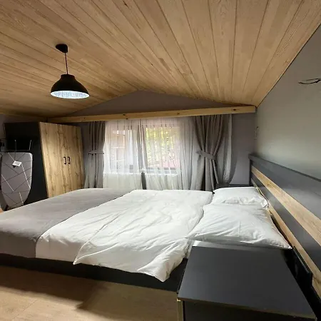 Aparthotel Aderfia *